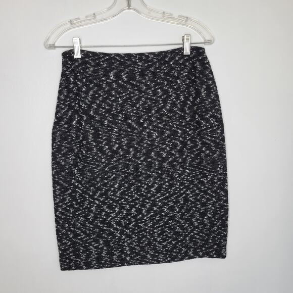 St. John Tweed Pencil Skirt Black White Wool Rayon Blend Side Zip Women 4 - Picture 3 of 12